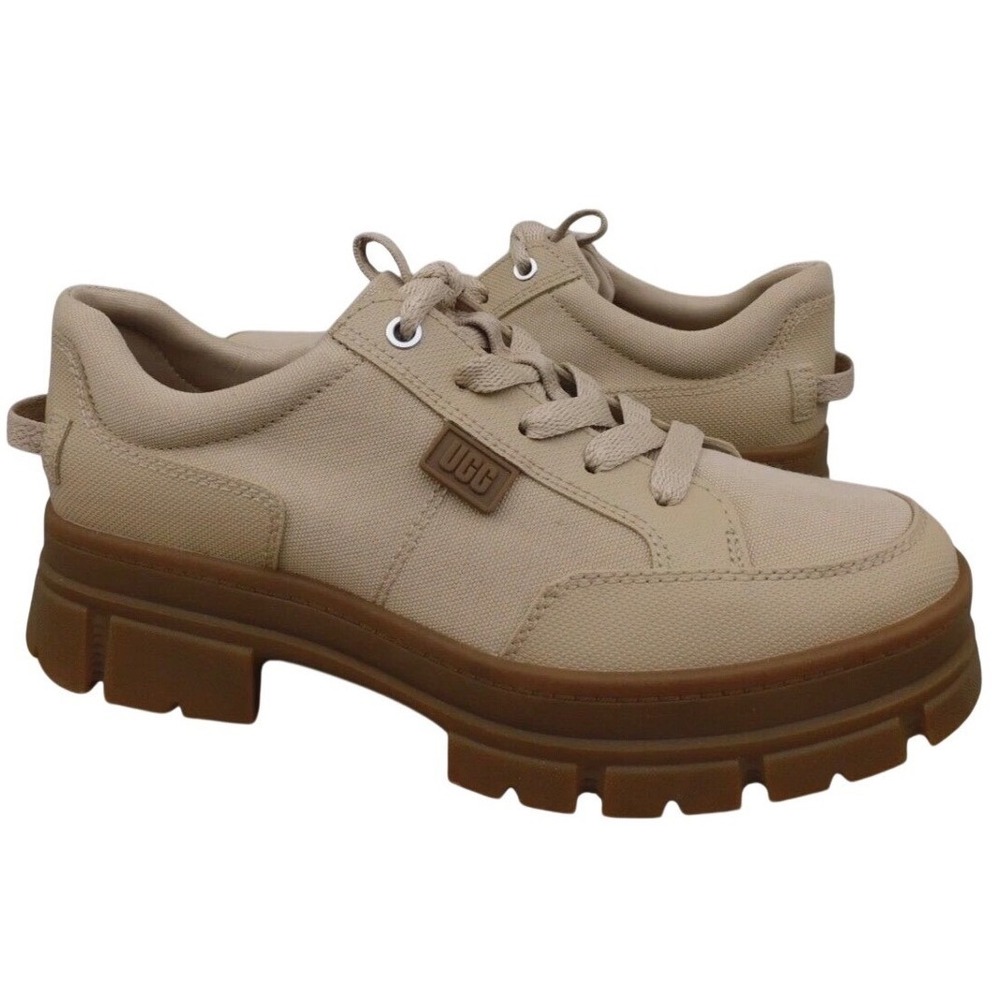 UGG Ashton Lace Canvas Platform Lug Sole Sneakers Sand Brown Low Top Sz 9